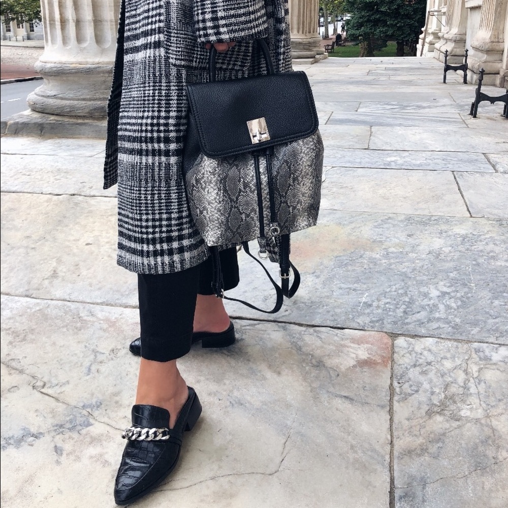 Last 1✨Tegan Vegan Leather Snakeskin Mini Backpack - Picture 3 of 8